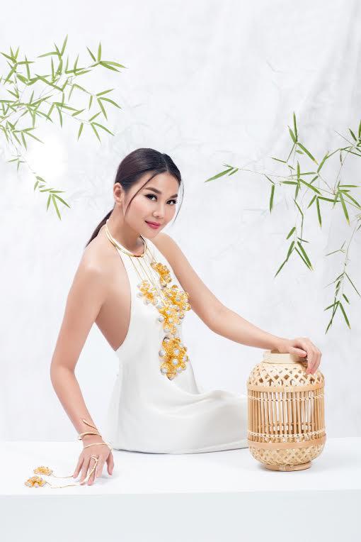 Ai ngờ Mẹ chồng Thanh Hằng ác độc ngày nào, lại dịu dàng đến như này chứ!